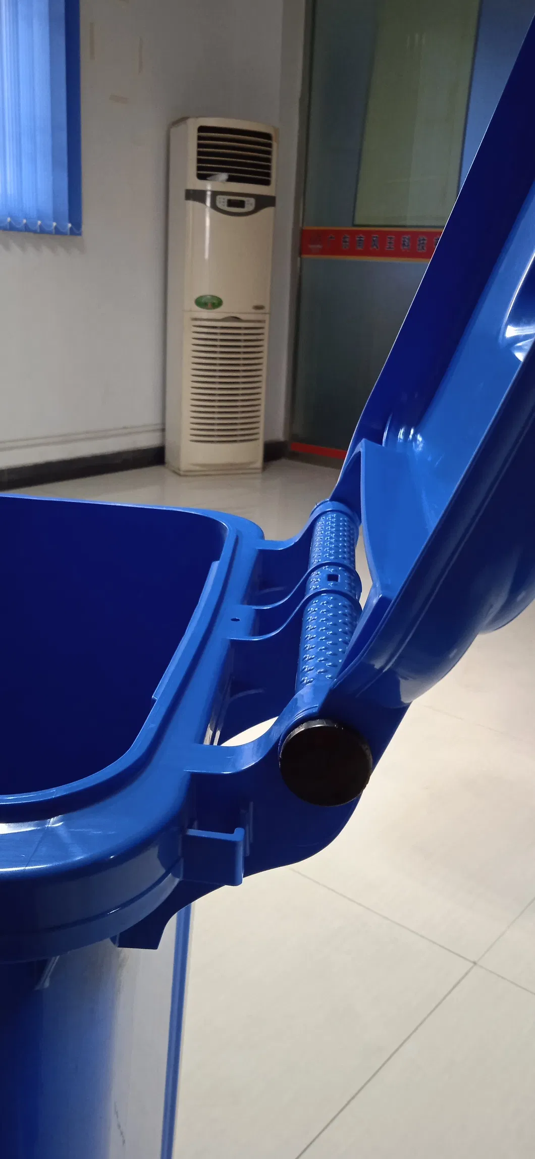 Big Plastic Recycling Trash Waste Rubbish Garbage Disposal Ash Litter Storage Dust Bin for Public Places Use Like Park Office Building Industrial Area